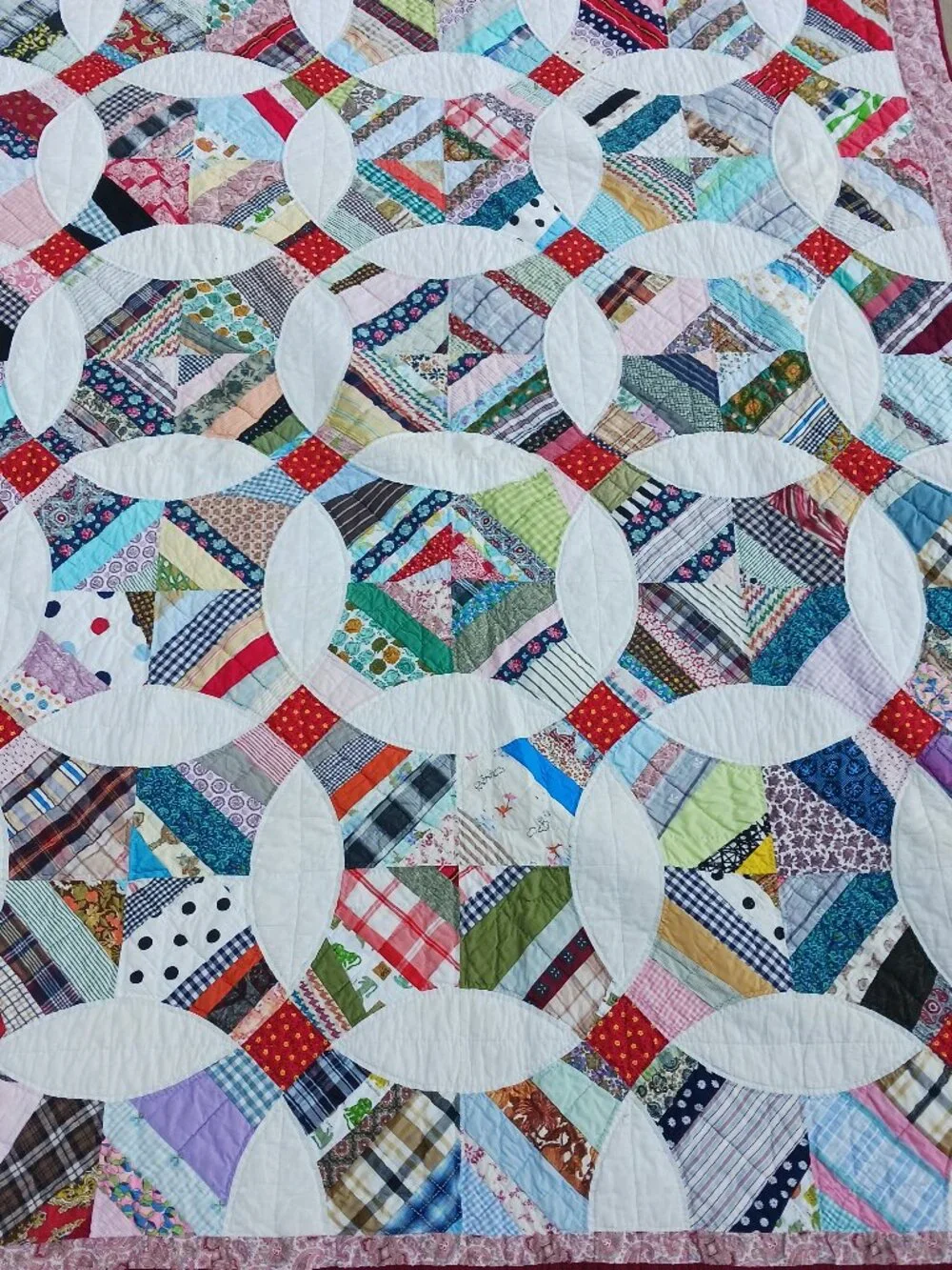 Handmade vintage Quilt 70s full/ short queen wedding ring pattern